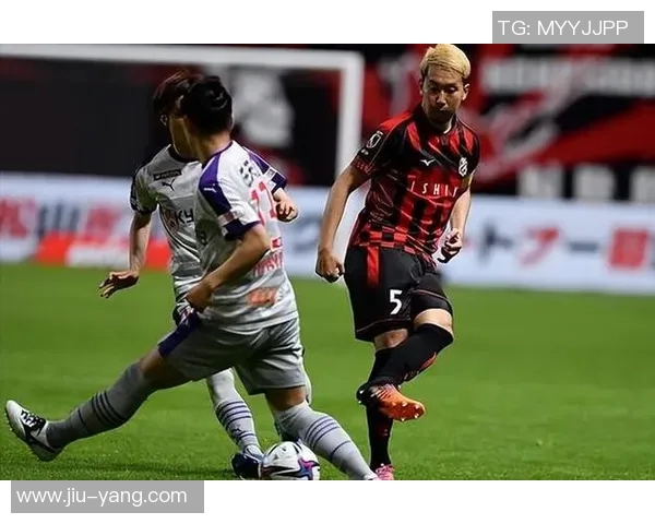 广岛三箭迎战冈萨多力争主场胜利展现球队实力与斗志