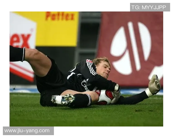 诺伊尔：守护球门的传奇门将与他辉煌的职业生涯回顾