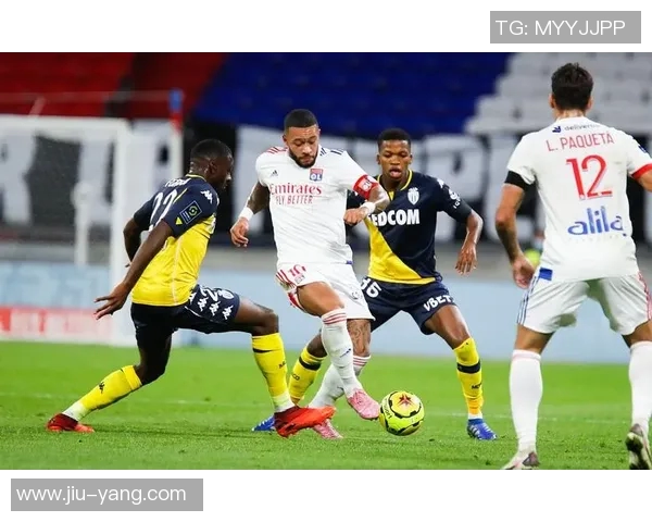 斯特堡主场迎战尼姆期待精彩对决双方争夺宝贵积分的激烈较量